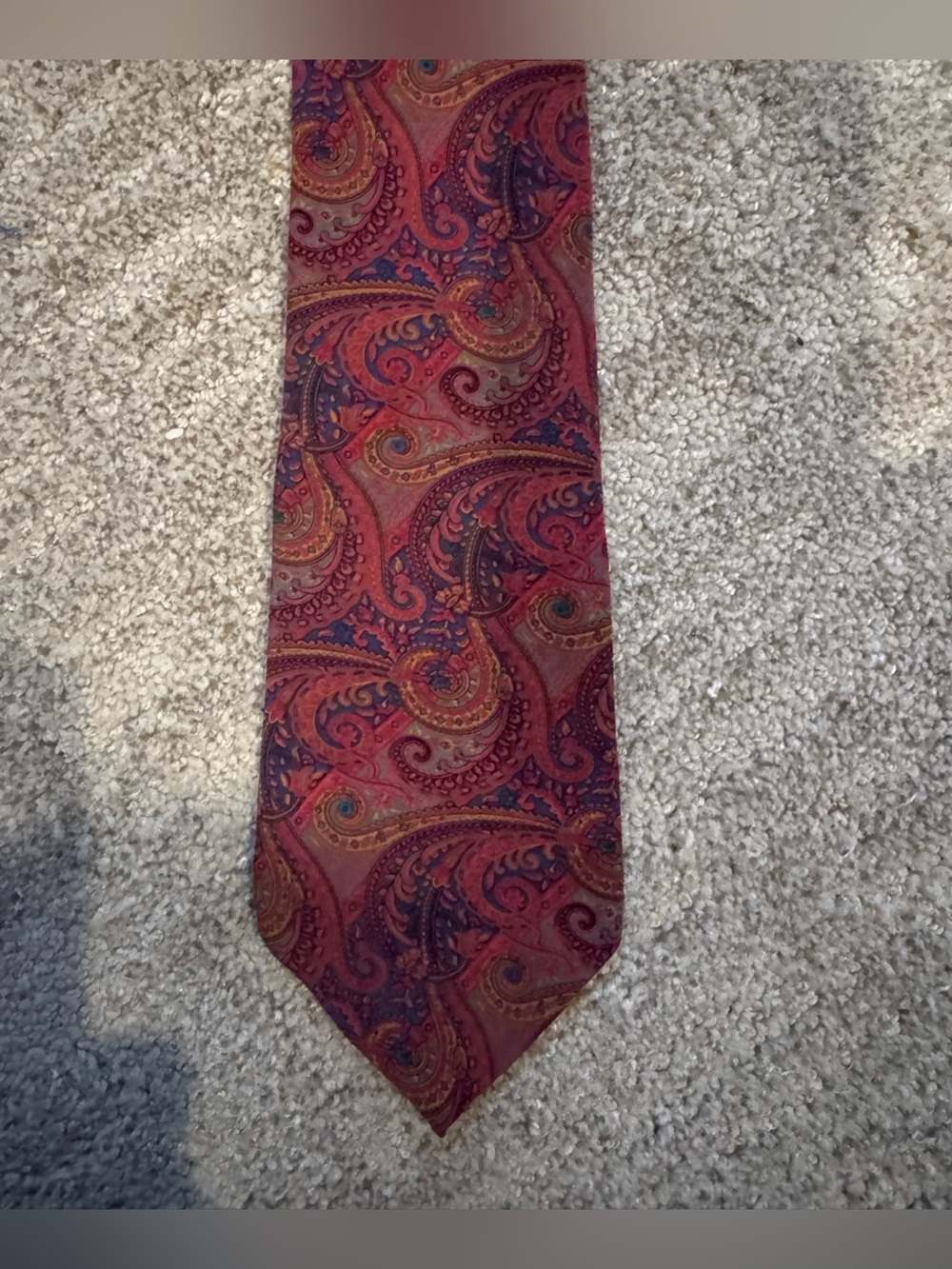 Cravatte di Como 100% silk made in Spain Mens Red Paisley Tie